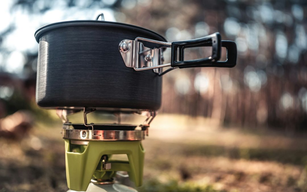 Pack Light, Cook Right: Essential Utensils for Outdoor Adventures